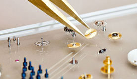 南京百达翡丽指定维修门店打开表壳